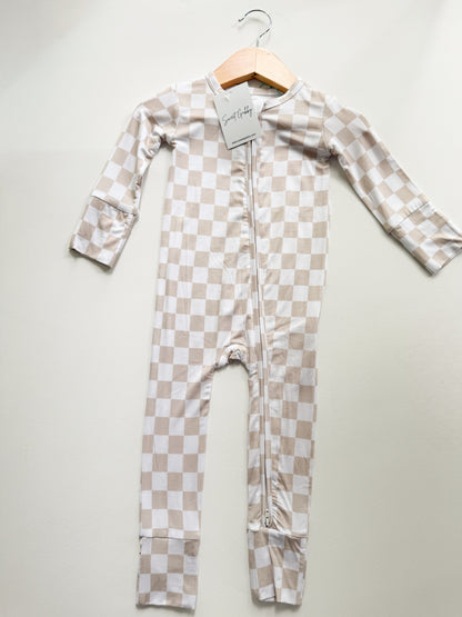 Neutral Checkered Zippie
