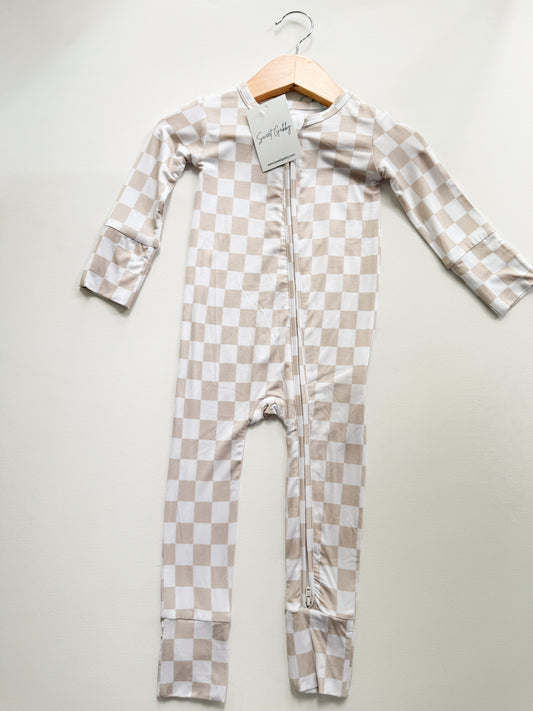 Neutral Checkered Zippie